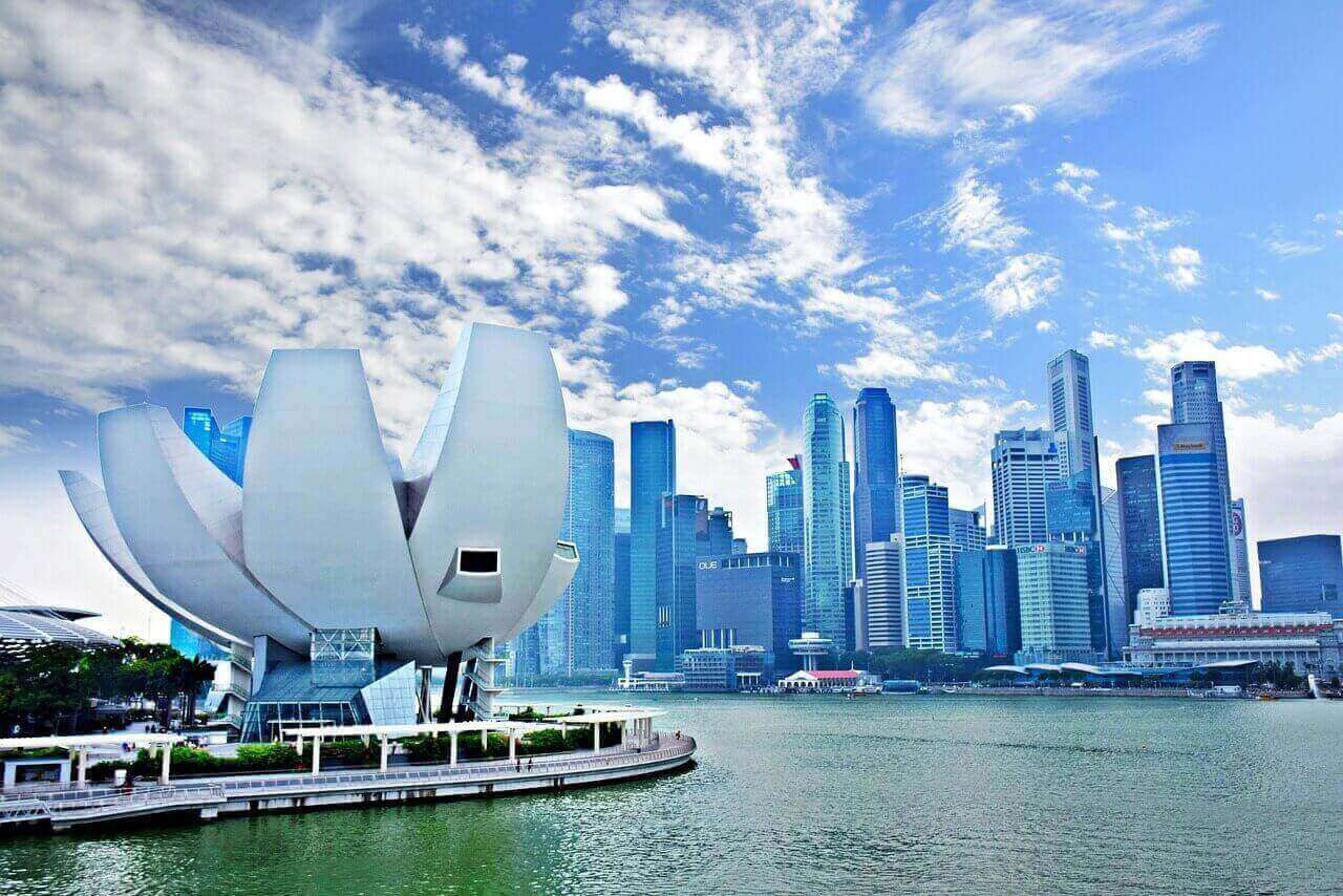 Enjoy Singapore With Malaysia