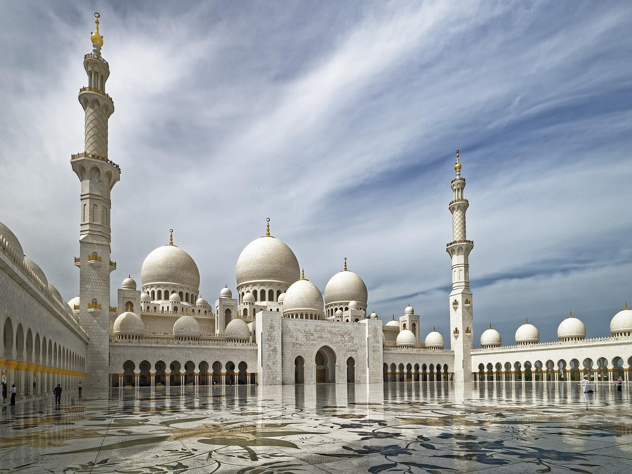 5-Night_Deluxe_Tour_of_Abu_Dhabi_Dubai.jpg