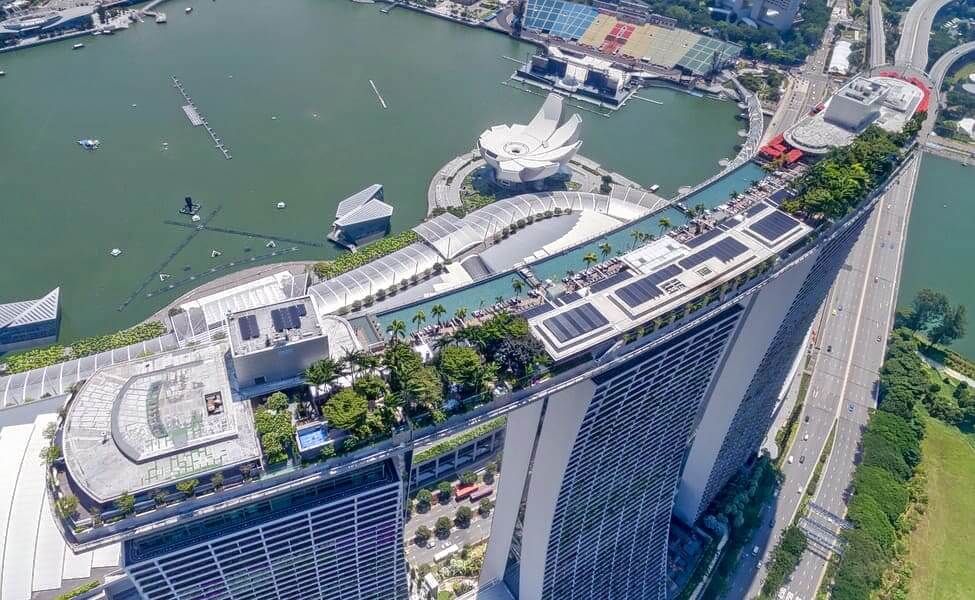 Singapore_With_Marina_Bay_Sands_And_Sentosa_Island.jpg
