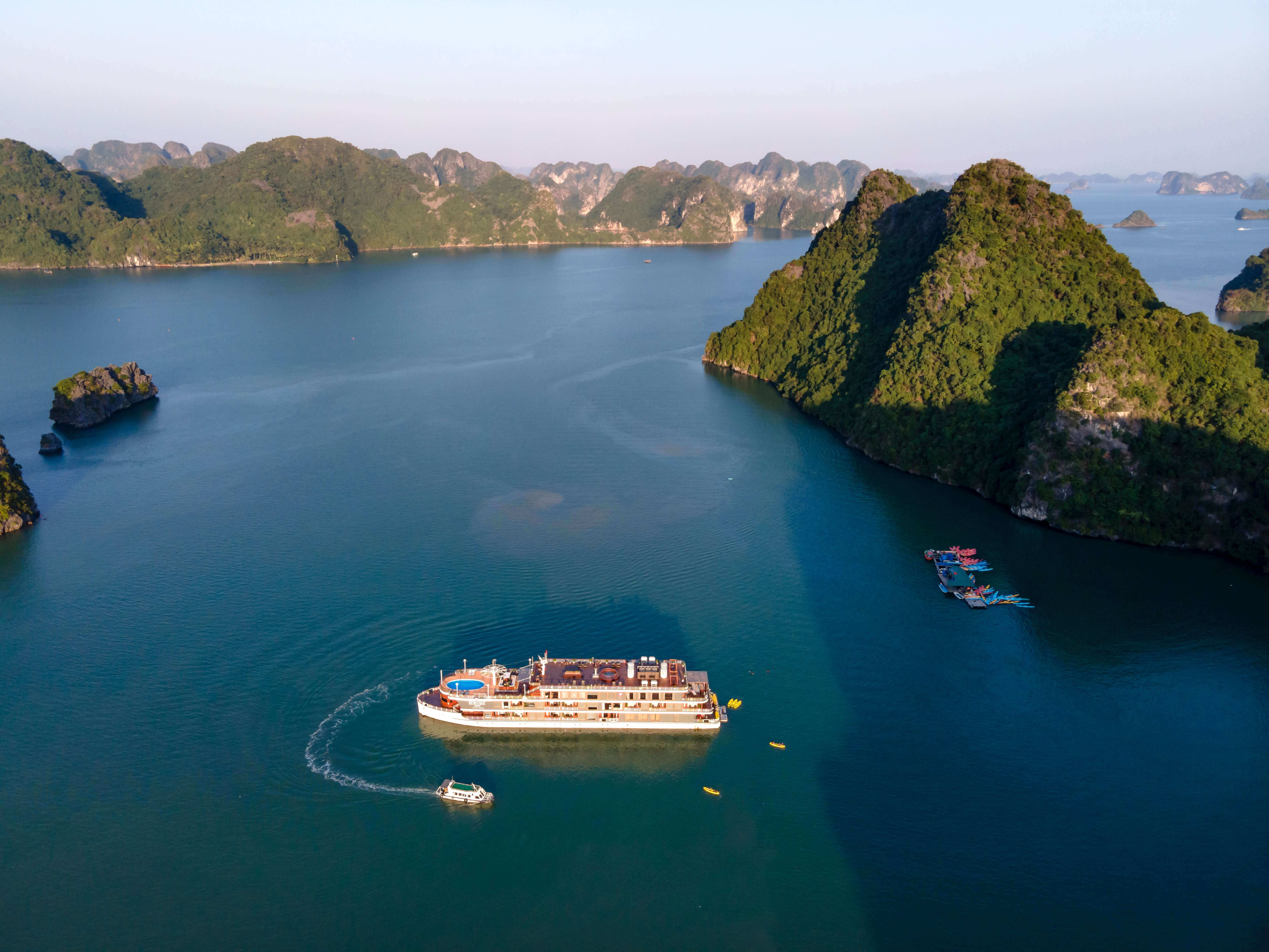 Wonderful_Vietnam_With_Ha_Long_Bay_Night_Cruise.jpg